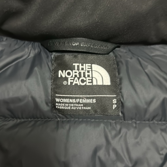 North Face Women’s Long Puffer Jacket - Picture 3 of 3
